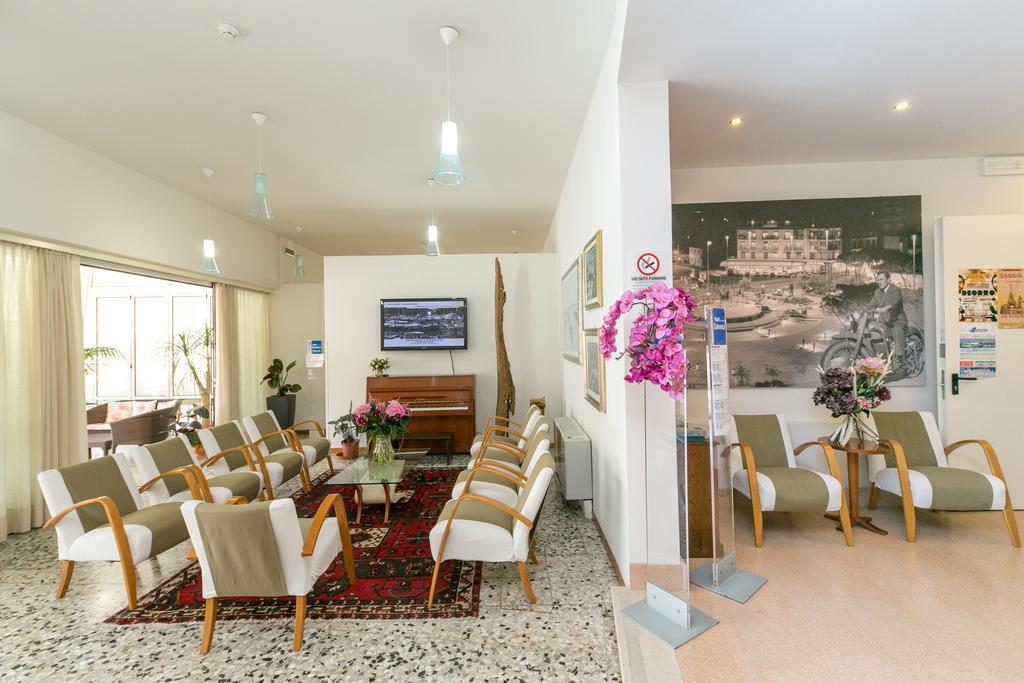 Hotel Colonna Lido di Jesolo Exterior photo