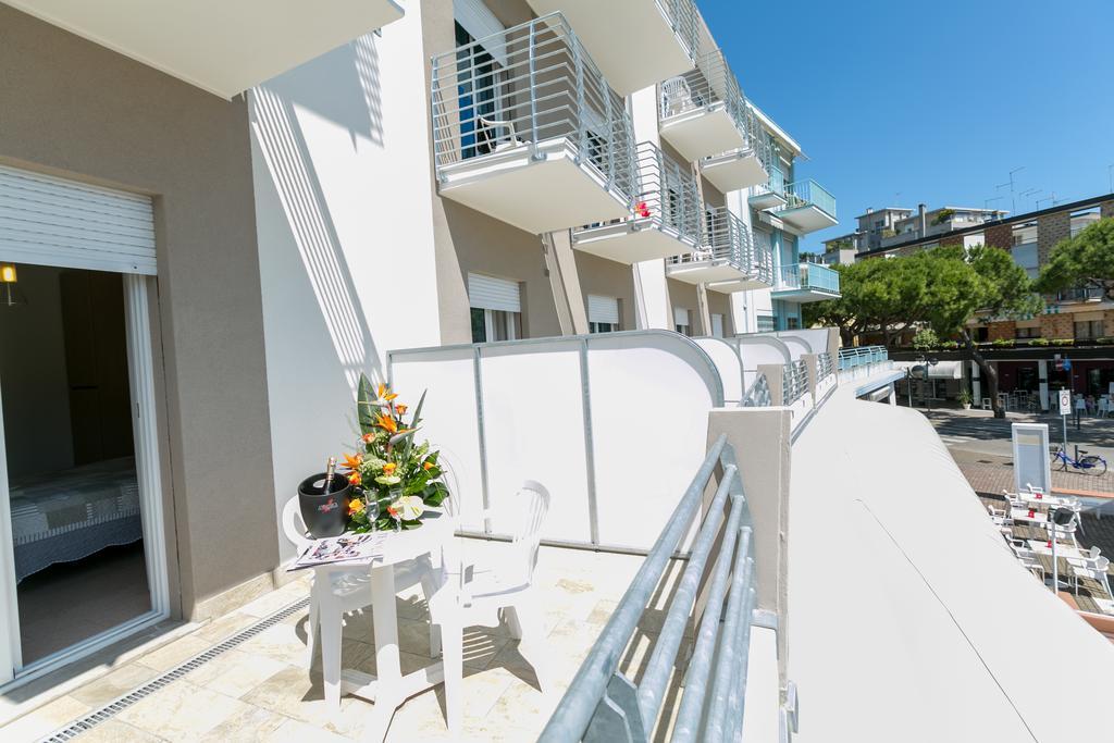 Hotel Colonna Lido di Jesolo Exterior photo