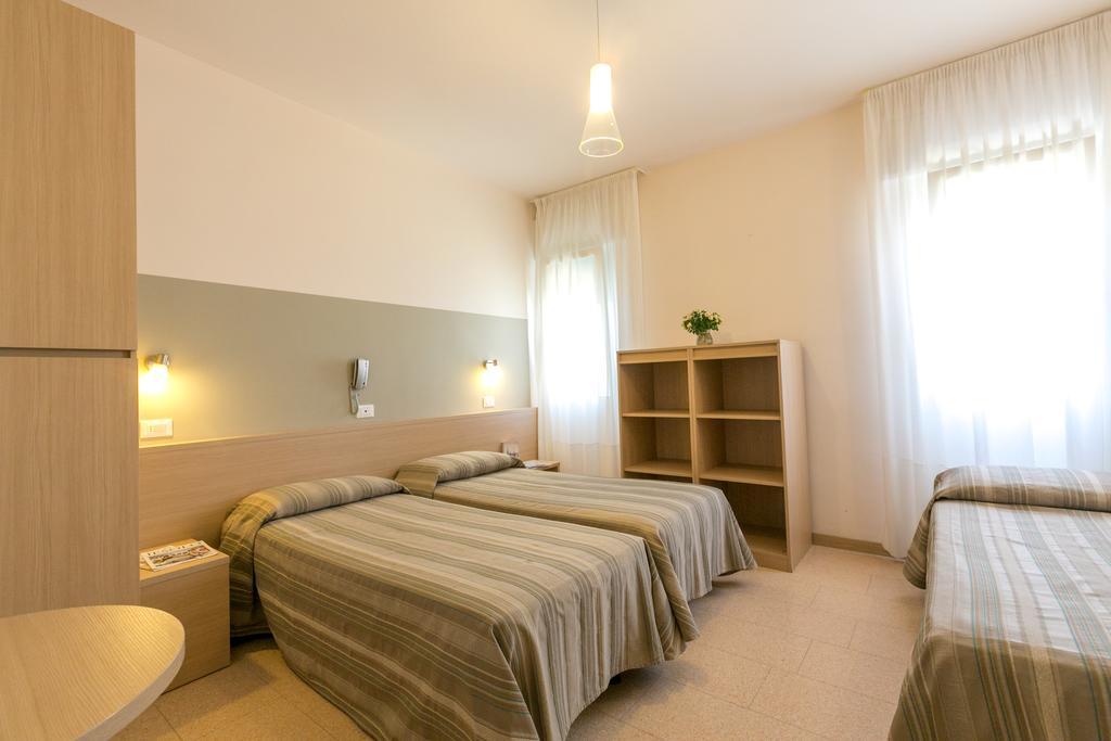 Hotel Colonna Lido di Jesolo Exterior photo